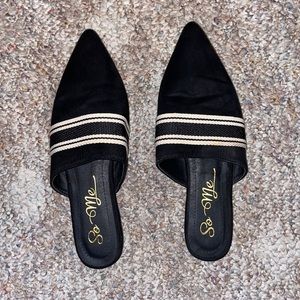 Pointed Toe Mule Flats
